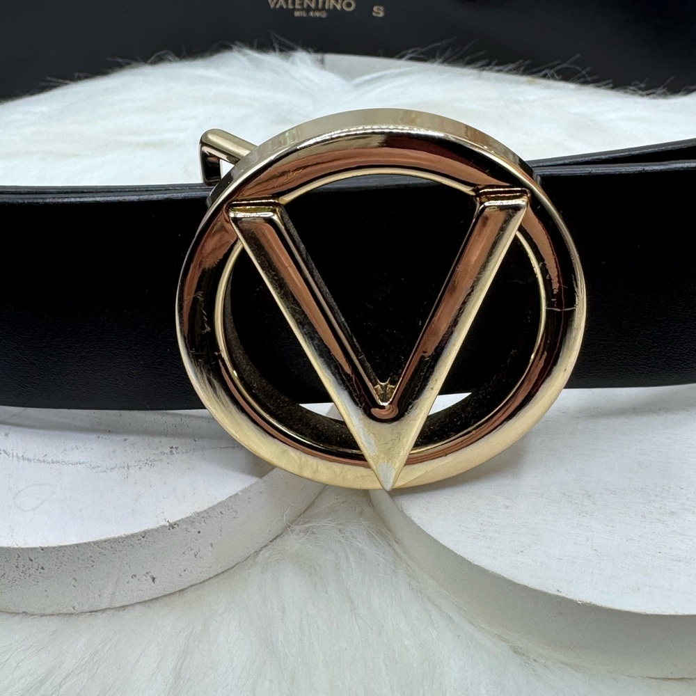 Valentino Women’s Black Belt with Gold V Emblem - Picture 5 of 7